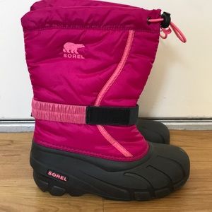 Sorel girls sz 3 pink and gray winter boots w adjustable velcro straps like new